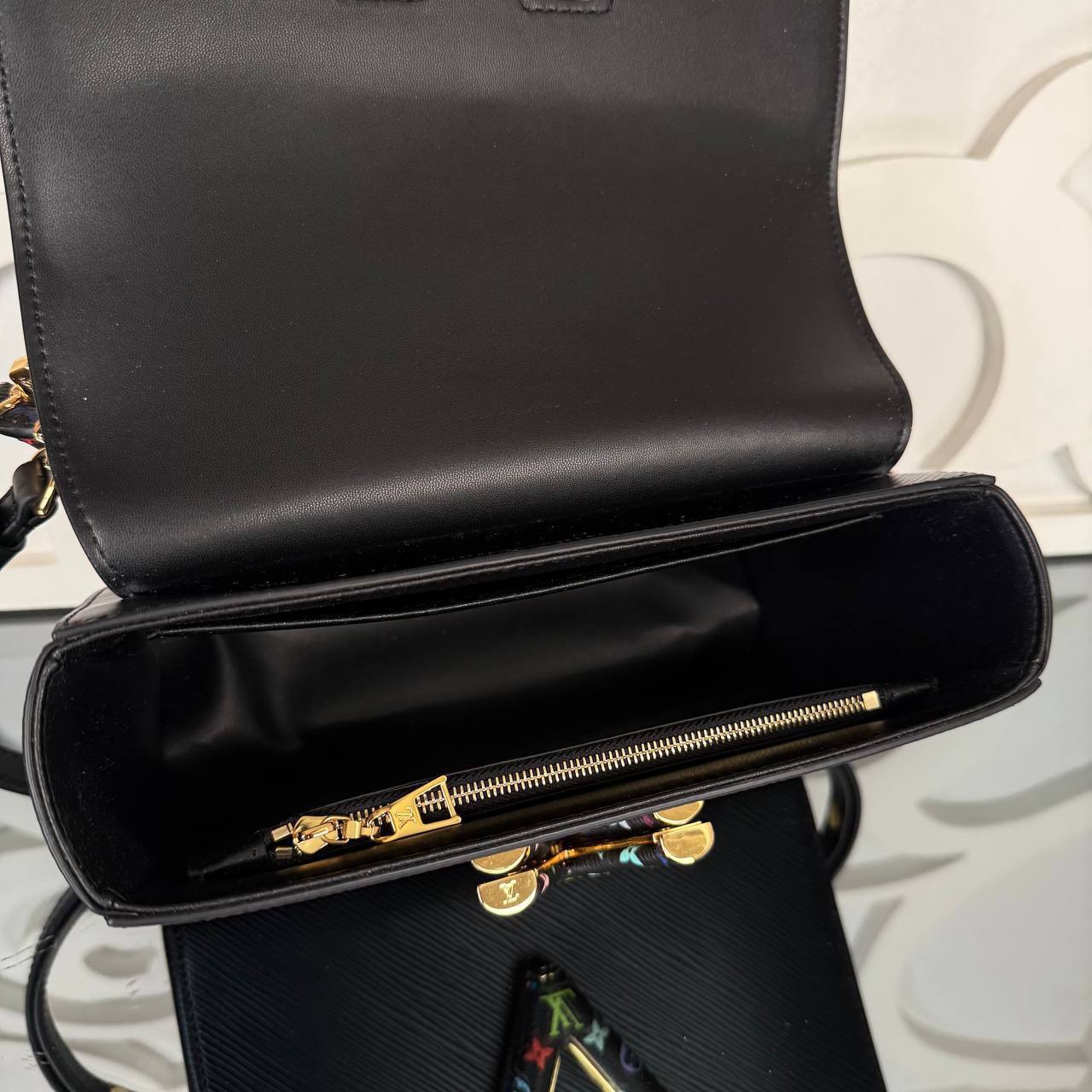 Louis Vuitton LV x TM Twist MM Slim görsel 7