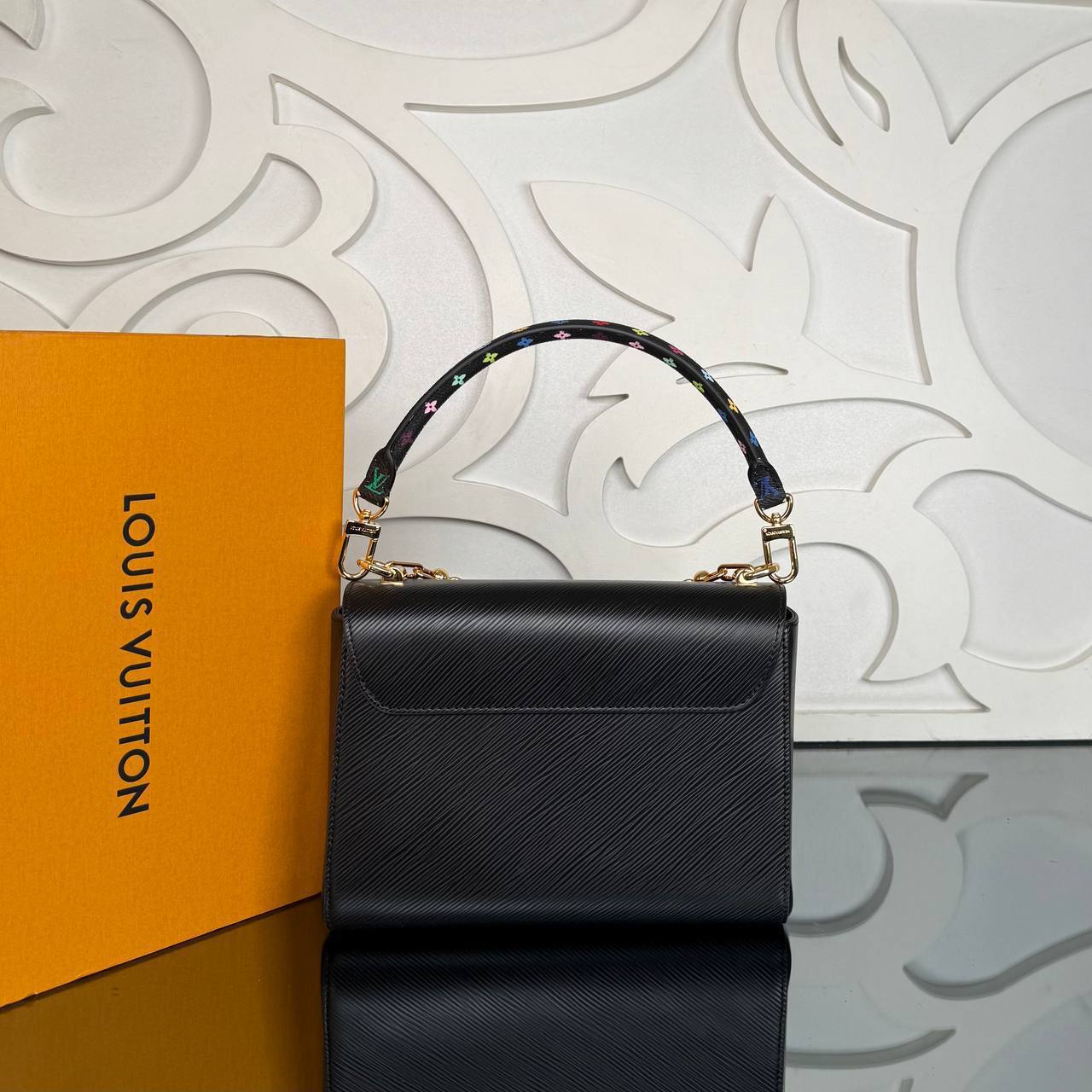 Louis Vuitton LV x TM Twist MM Slim görsel 3