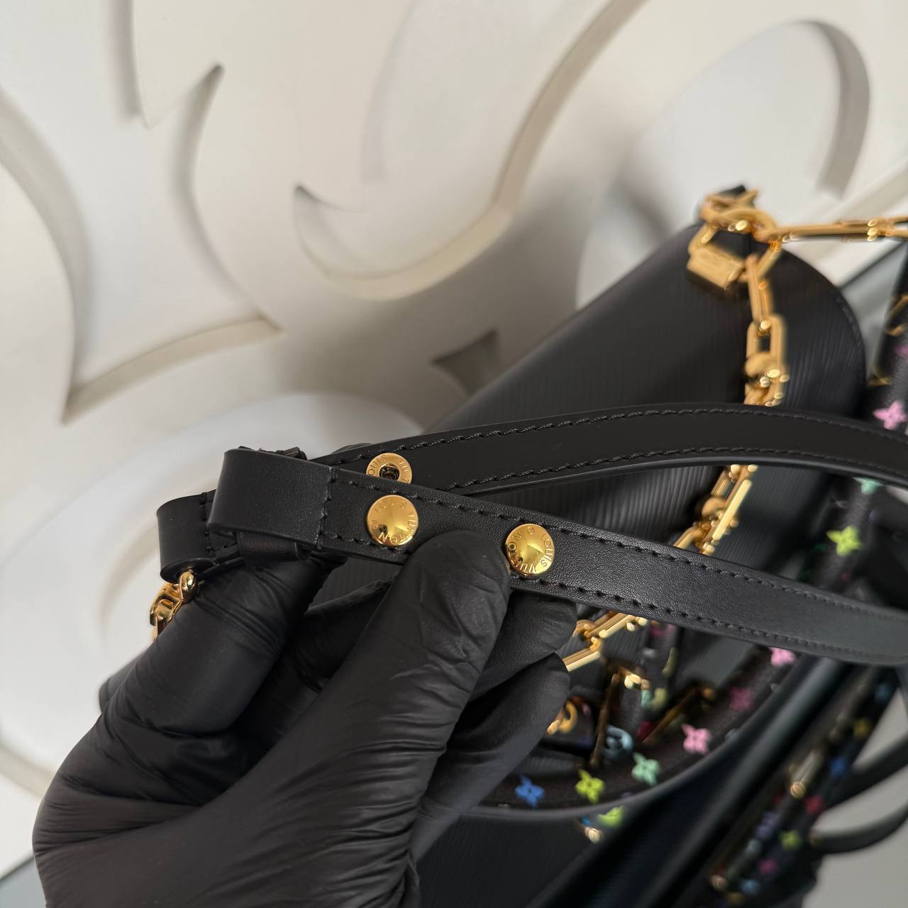 Louis Vuitton LV x TM Twist MM Slim görsel 5
