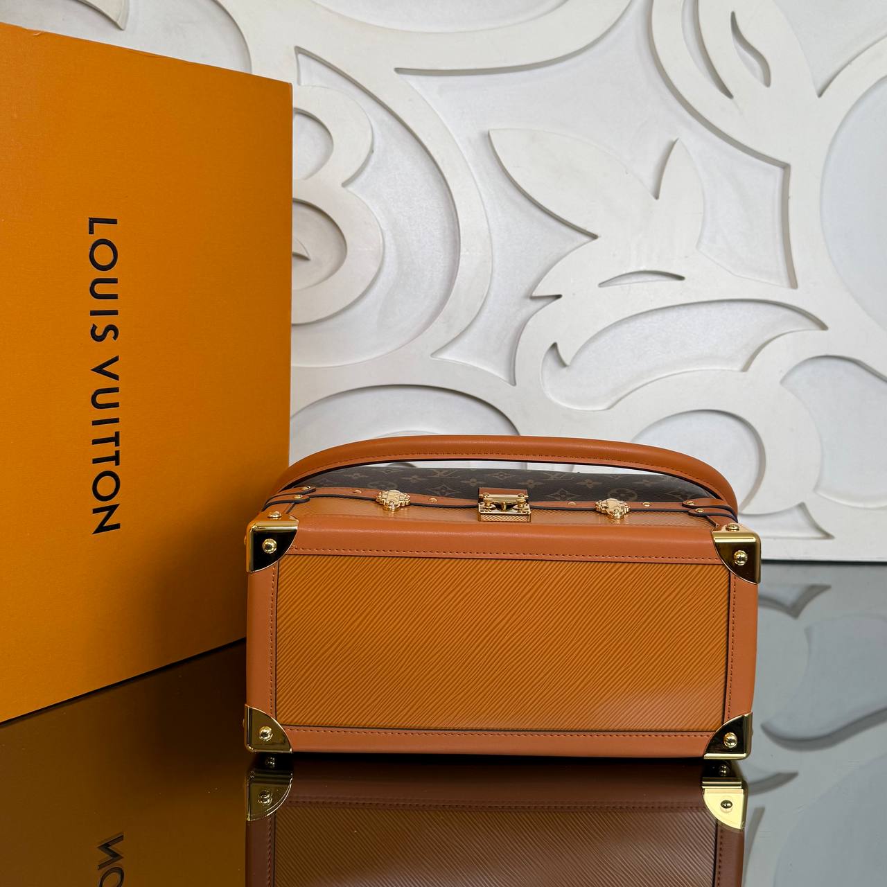 Louis Vuitton Speedy 30 Out of the Trunk Edition görsel 4